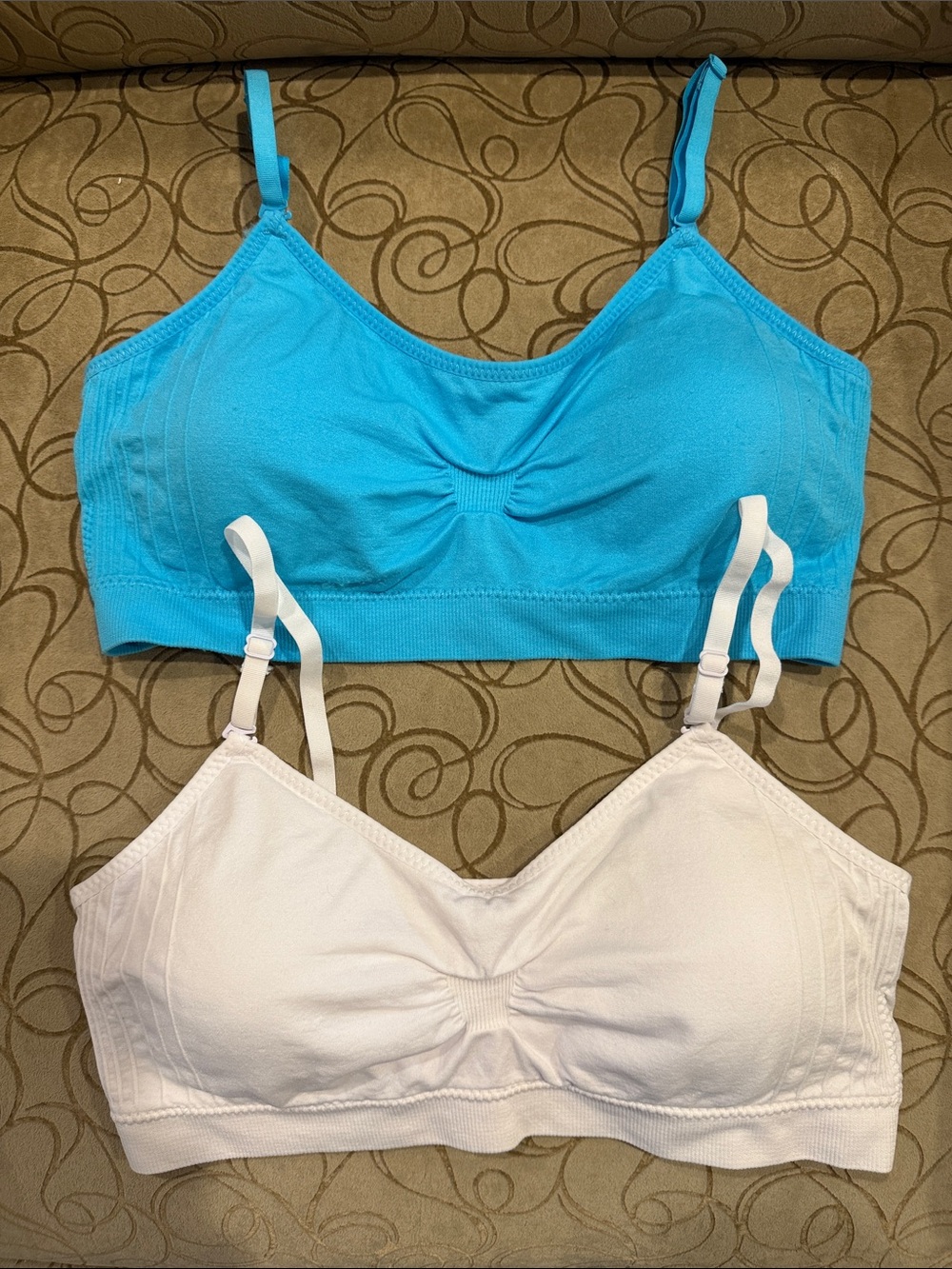 coobie Set of 2 Seamless Bralettes — Turquoise and White One Size